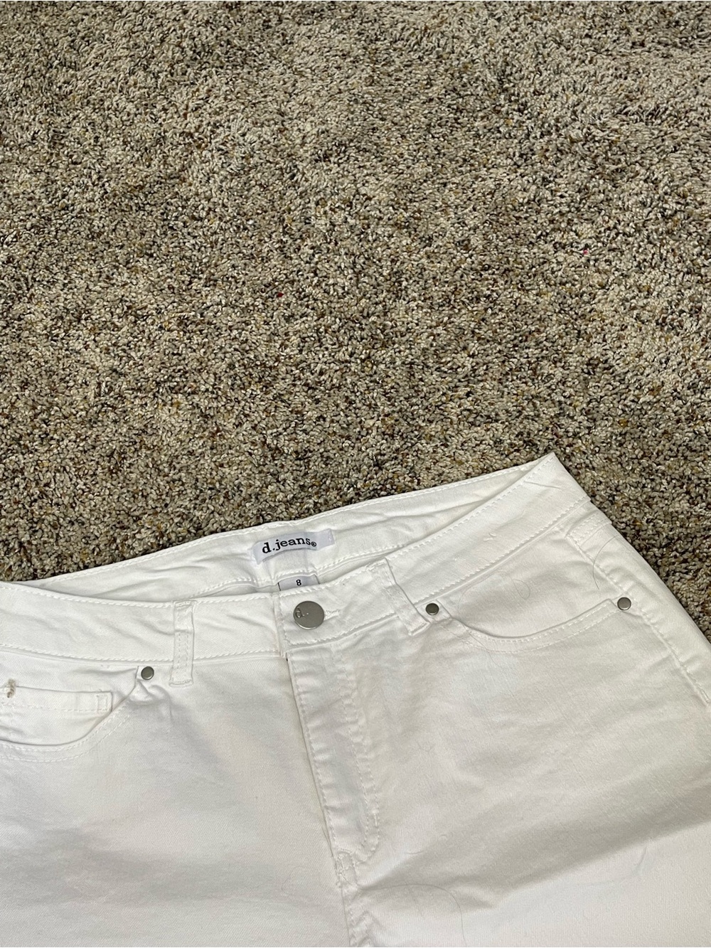 d. jeans White Bermuda Jean Shorts with cuff size 8 EUC - Picture 6 of 7